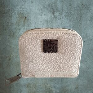 Steve Madden SM Ivory Pebbled Zip Around Mini Wallet Compact Card Holder